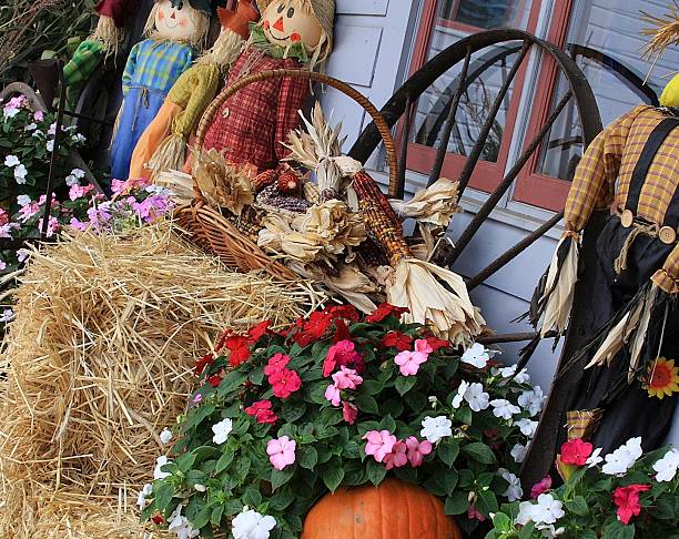 istock roadside stand in autumn 176789737