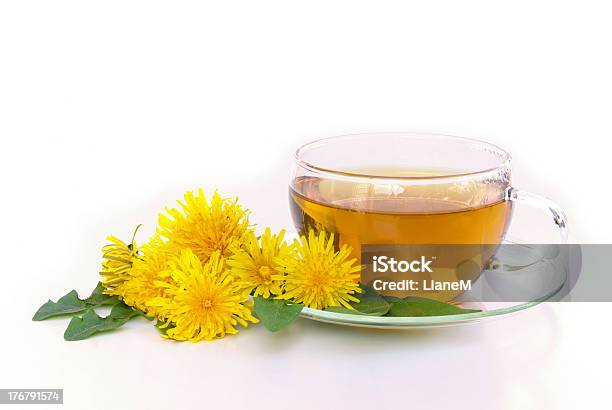 Чай Одуванчик — стоковые фотографии и другие картинки Одуванчик - Одуванчик, Чай - горячий напиток, Альтернативная медицина