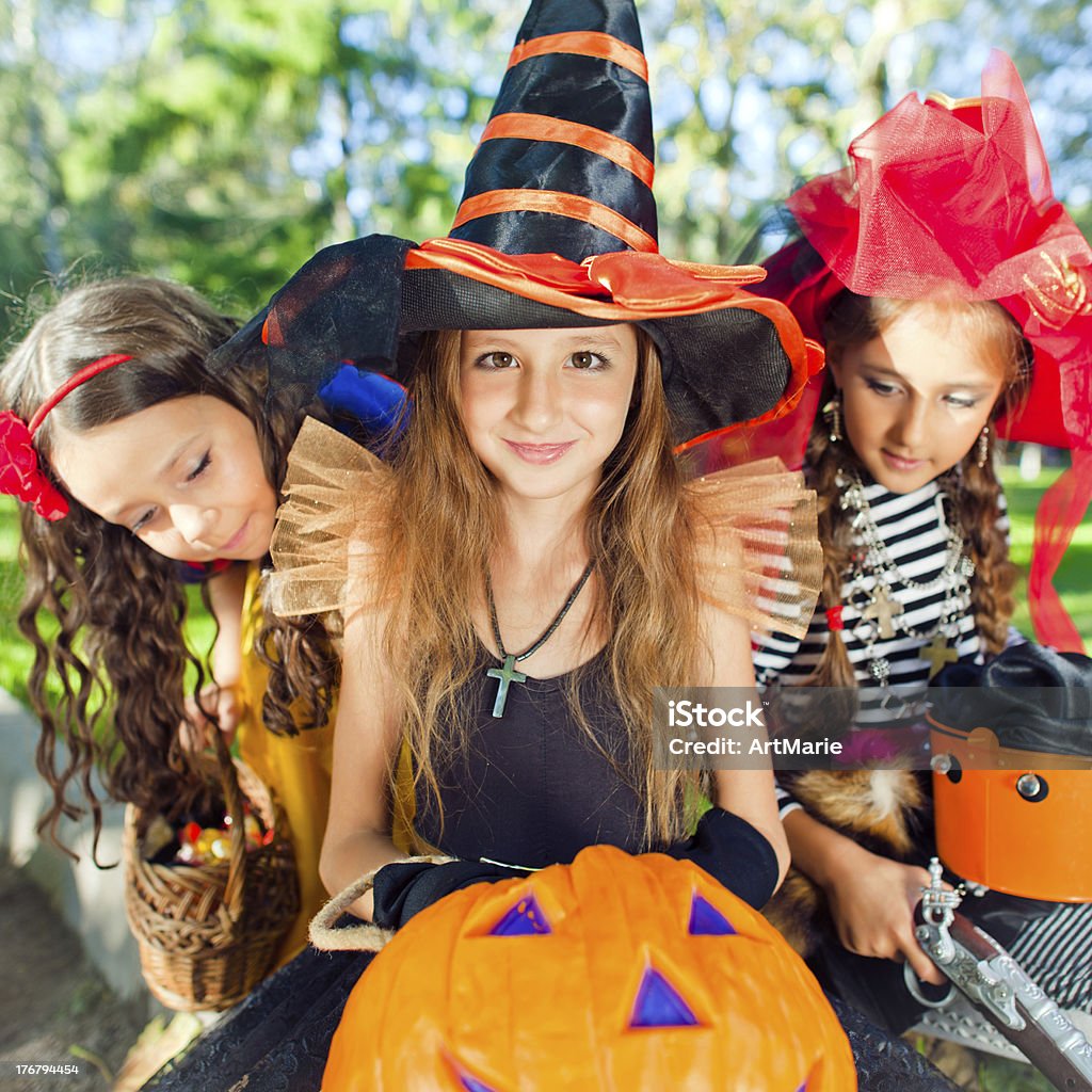 Niños de celebrar Halloween - Foto de stock de Niño libre de derechos