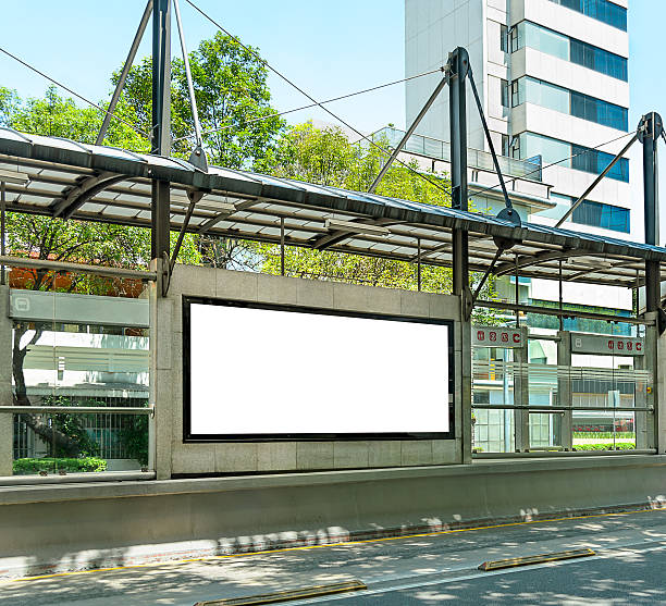 panneau d'affichage vide - bench advertisement commercial sign outdoors photos et images de collection