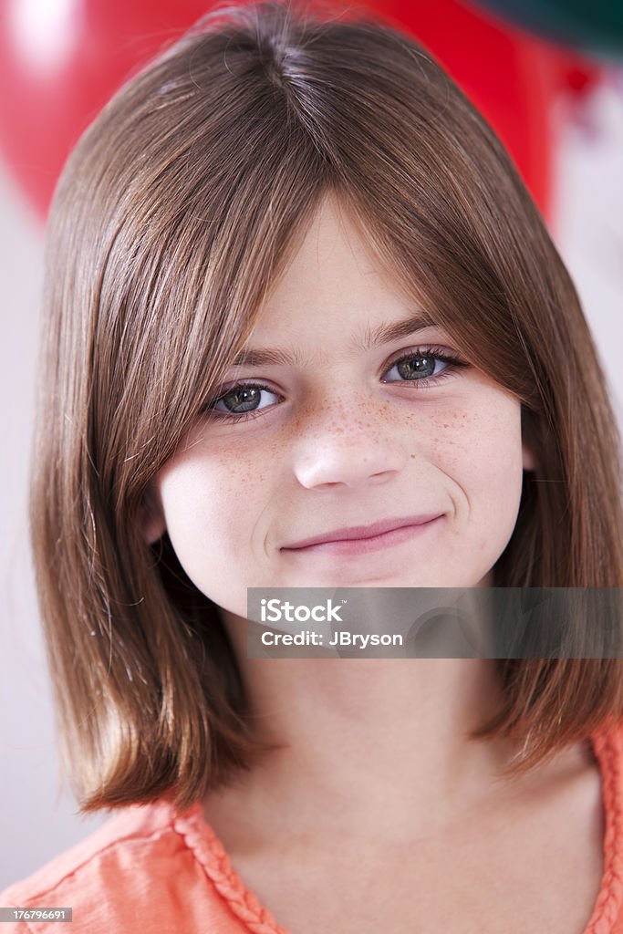 Обычные люди: Кавказский Маленькая девочка, празднование дня рождения - Стоковые фото 6-7 лет роялти-фри