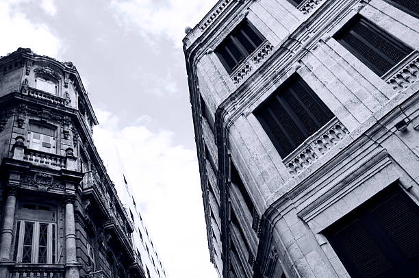 istock Old Havana Building Exterior 176797962