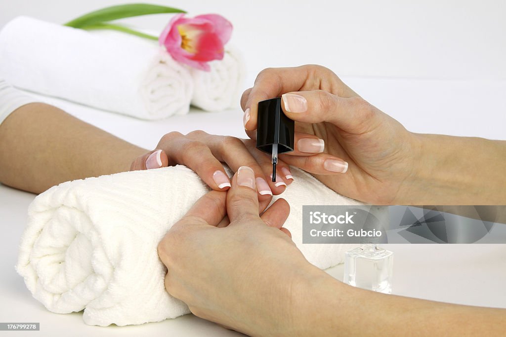Tratamento de Beleza foto de nice manicured mulher palmas das mãos - Royalty-free Adulto Foto de stock