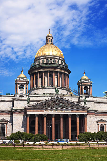 istock Isaac's Cathedral in St. Petersburg 176803773