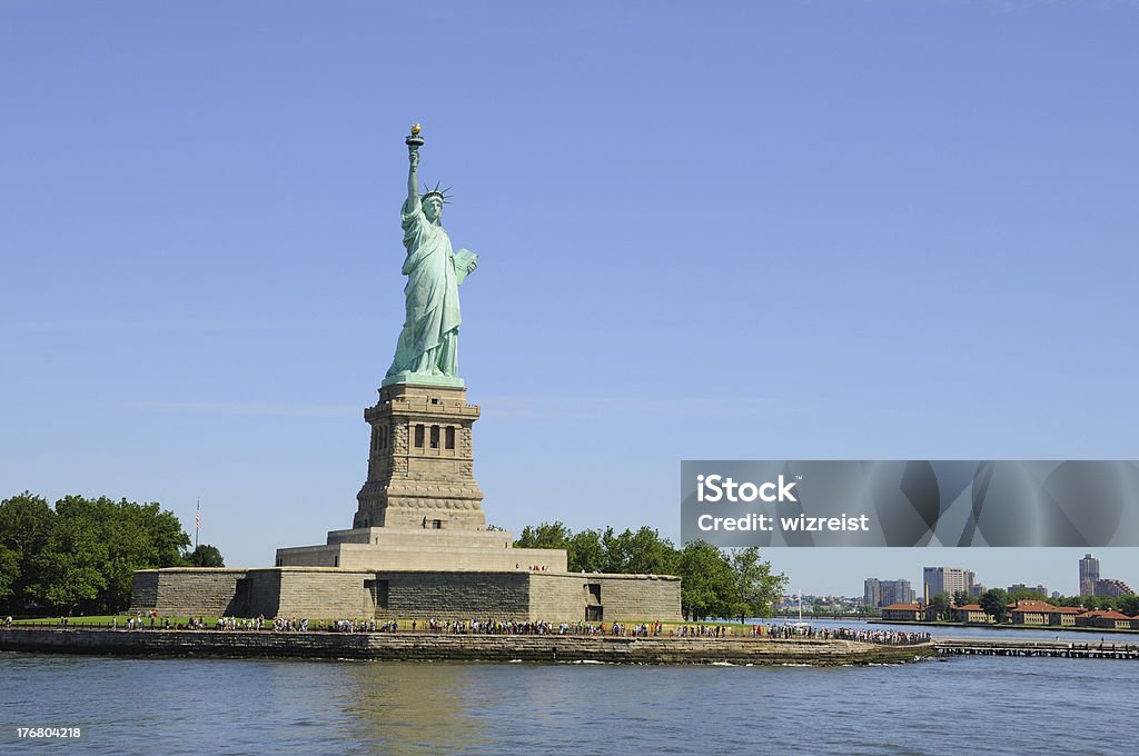 Statue de la Liberté et le port de New York - Photo de Amérique du Nord libre de droits