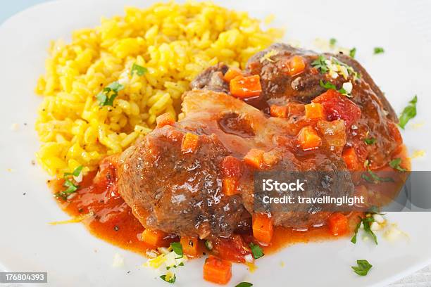 Osso Buco Com Açafrão Risoto Comida Italiana Placa Revestidos - Fotografias de stock e mais imagens de Açafrão