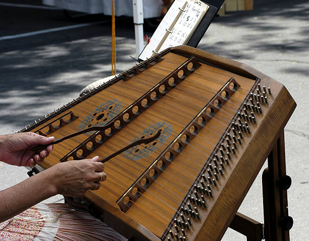 cymbały appallaskie - dulcimer zdjęcia i obrazy z banku zdjęć