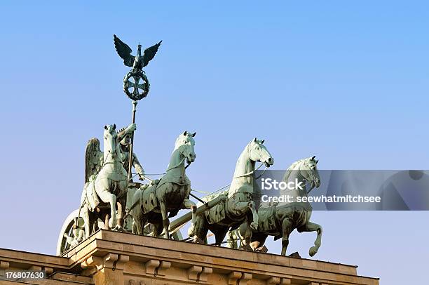 Brandenburger Tor Die Quadriga Stockfoto und mehr Bilder von Architektonische Säule - Architektonische Säule, Architektonisches Detail, Architektur