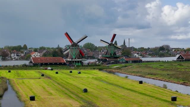 Zaandam, Netherlands: Zaanse Schans windmills