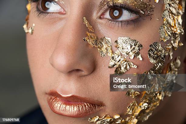 Photo libre de droit de Golden Guerrier banque d'images et plus d'images libres de droit de Feuille d'or - Métal - Feuille d'or - Métal, Femmes, Adulte