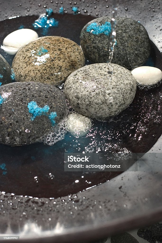 Steine im Wasser - Lizenzfrei Eingießen Stock-Foto