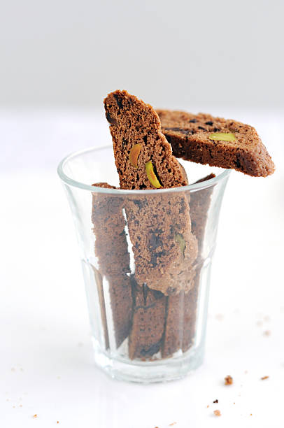 초콜릿, 피스타치오 비스코티류 - biscotti cookie chocolate pistachio 뉴스 사진 이미지