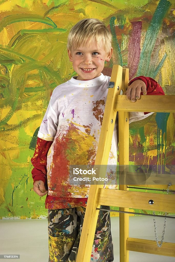 小さな画家 - 子供のロイヤリティフリーストックフォト