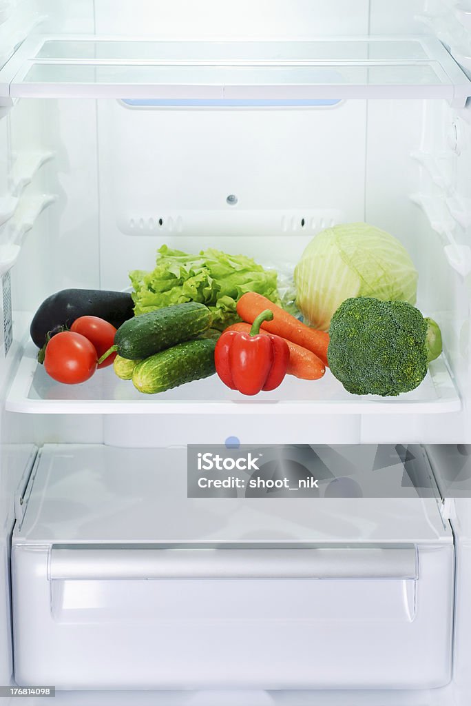 Légumes dans un réfrigérateur - Photo de Aliment libre de droits