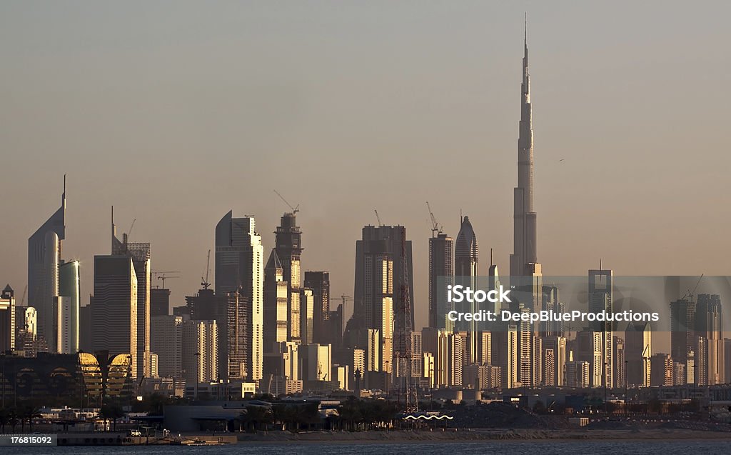 Skyline de Dubai - Royalty-free Anoitecer Foto de stock