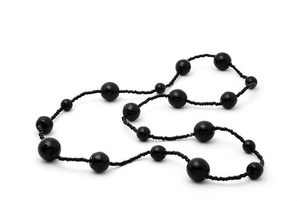 collier de perles noires - black pearl pearl horizontal necklace photos et images de collection