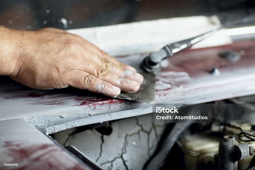 Carrocería - Foto de stock de Pintor con pistola rociadora libre de derechos