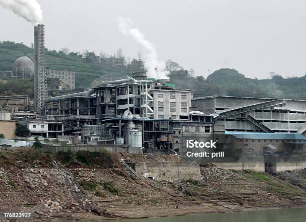 Paisagem Industrial Na China - Fotografias de stock e mais imagens de Acabado - Acabado, Alterações climáticas, Antigo