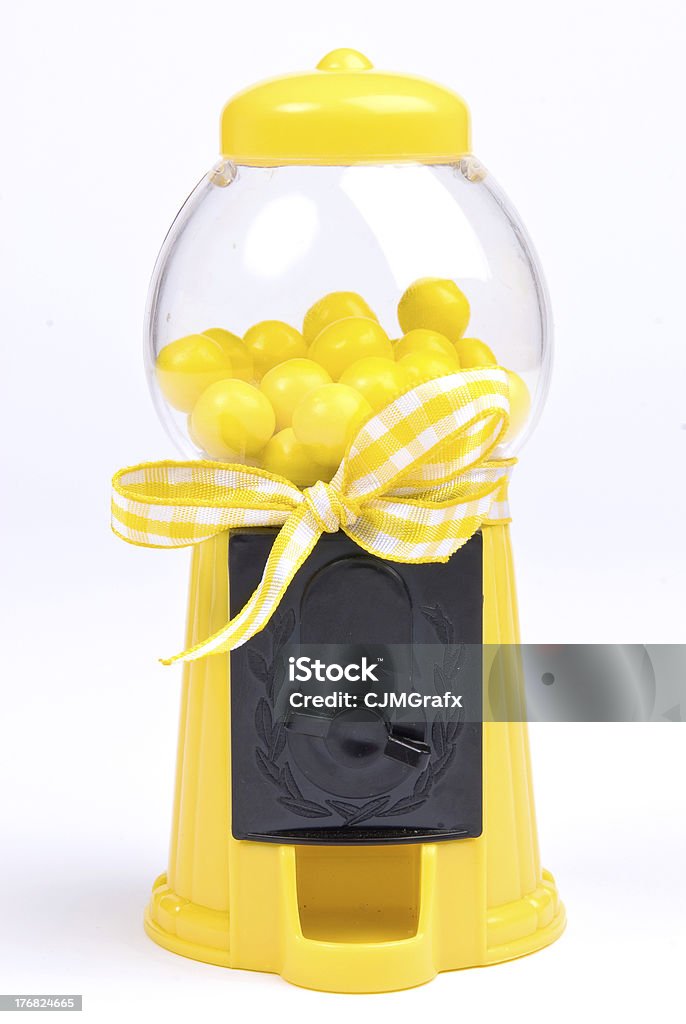 Желтый Автомат по продаже жвачки - Стоковые фото Machinery �роялти-фри