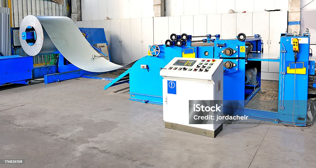 machine pour rouler planche en acier - Photo de Machinerie libre de droits