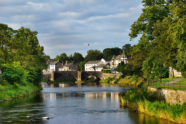 kendal rio cena - uk tree city bridge - fotografias e filmes do acervo