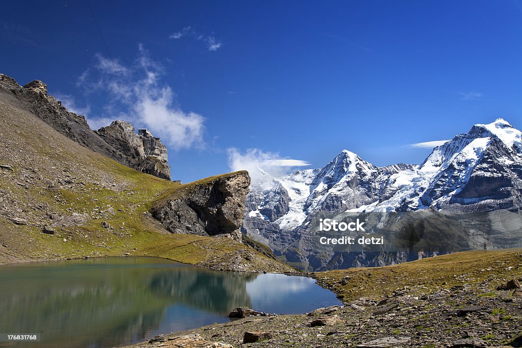 Lago nas montanhas com reflexion - Foto de stock de Acaso royalty-free