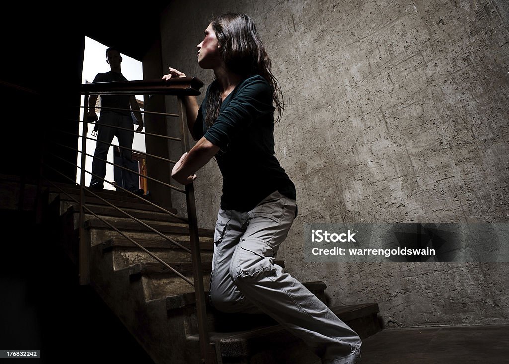 Domestic abuso, entorno familiar y social entrega - Foto de stock de Mujeres libre de derechos