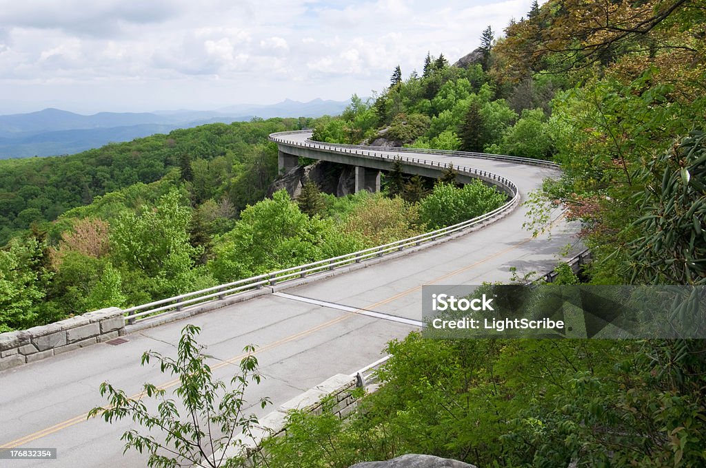 Viaducto de Linn Cove - Foto de stock de Viaducto libre de derechos