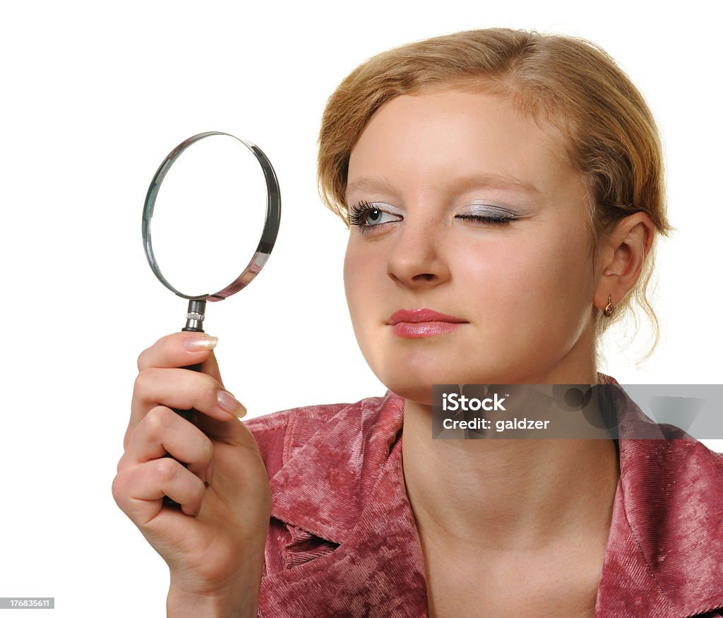 Das Mädchen mit einer Lupe - Lizenzfrei Analysieren Stock-Foto
