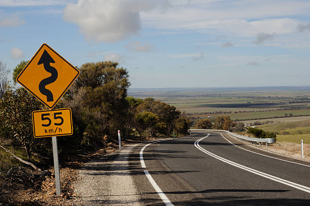 istock Road To The River. In Riverland South Australia. 176835767