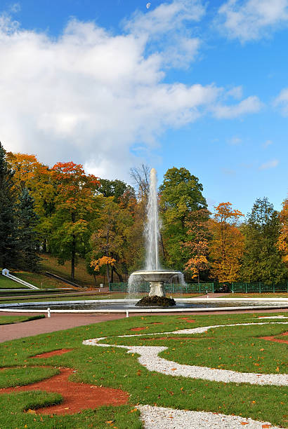 istock Peterhof. Fountain  and  parterre 176837312
