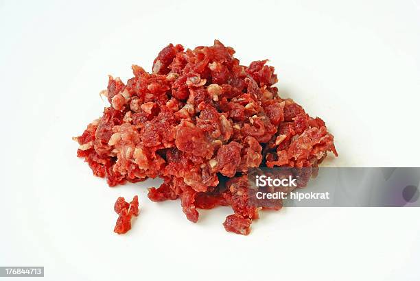 Deer Carne Picada Foto de stock y más banco de imágenes de Molido - Molido, Carne de Venado, Carne