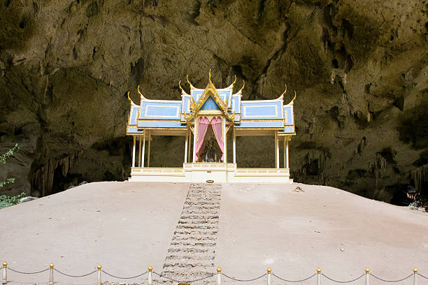 istock Pavillon in Phraya Nakorn cave 176847395