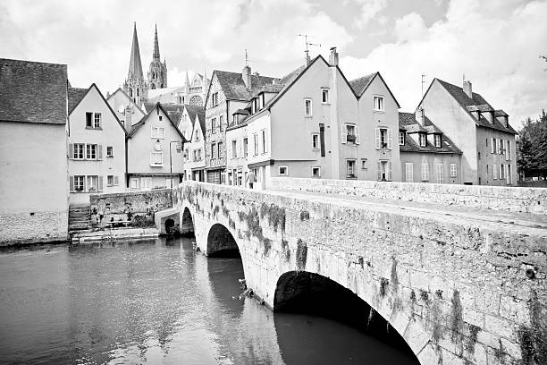 Historic Chartres Historic part of Chartres with Notre-Dame cathedral chartres cathedral stock pictures, royalty-free photos & images