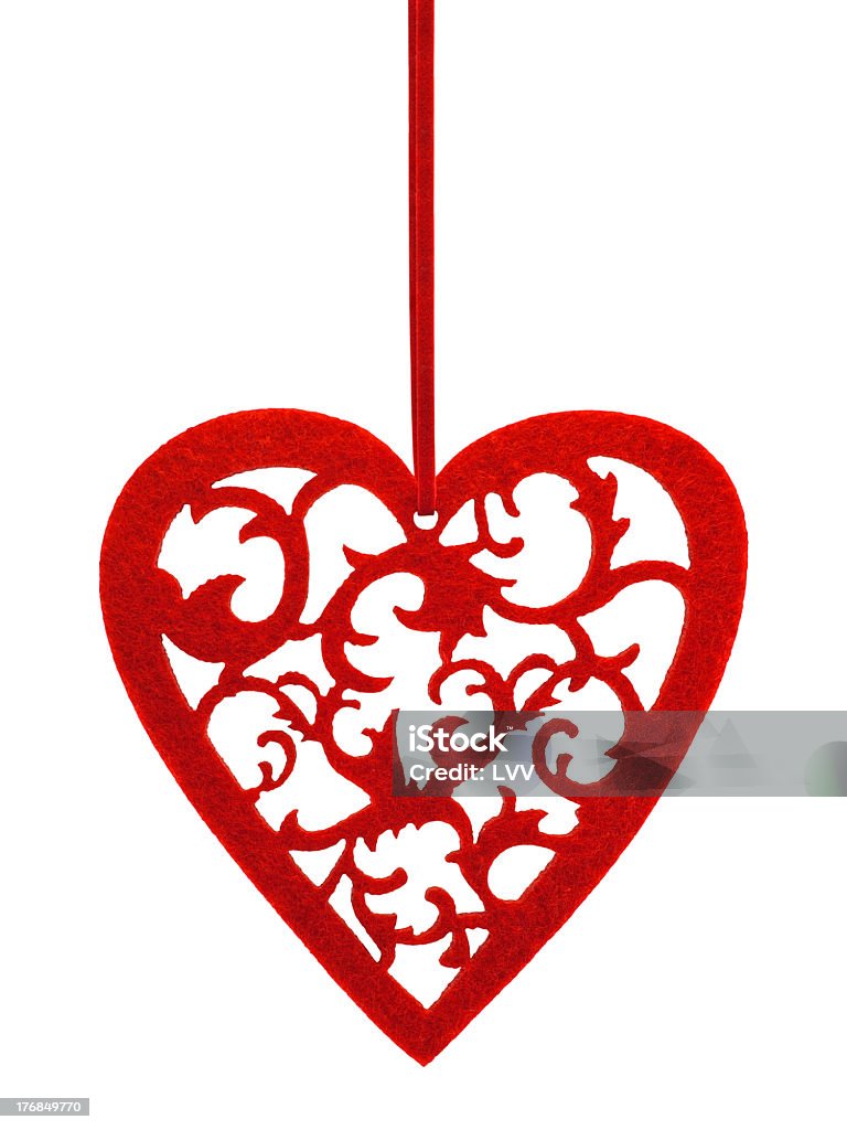 Rosso cuore con ornamento floreale appesi su un nastro - Foto stock royalty-free di Close-up