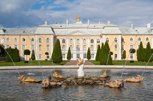 istock The palace and fountain, Peterhof 176850247