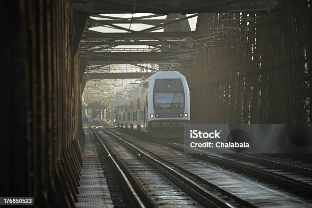 Ponte Ferroviario - Fotografie stock e altre immagini di Acciaio - Acciaio, Ambientazione esterna, Architettura