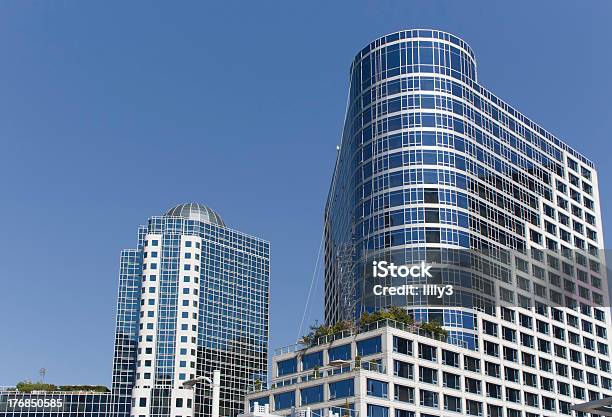 Grattacieli Moderni Nel Centro Di Vancouver - Fotografie stock e altre immagini di Pan Pacific Hotel - Pan Pacific Hotel, Affari, Albergo