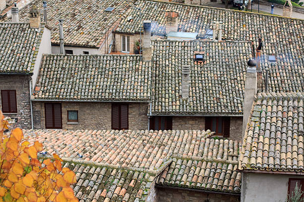 spello -umbria - tegole ストックフォトと画像