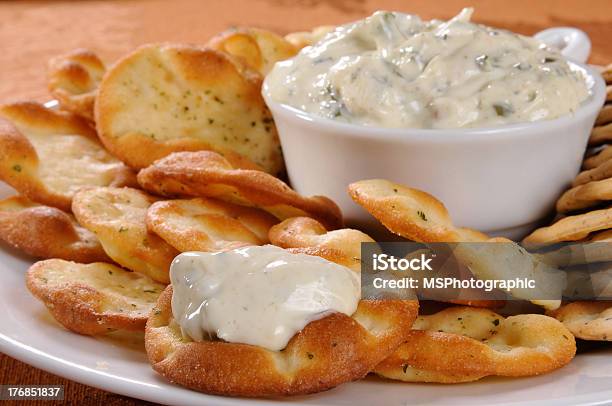 Spinach Dip And Crackers Stock Photo - Download Image Now - Appetizer, Cracker - Snack, Dipping Sauce