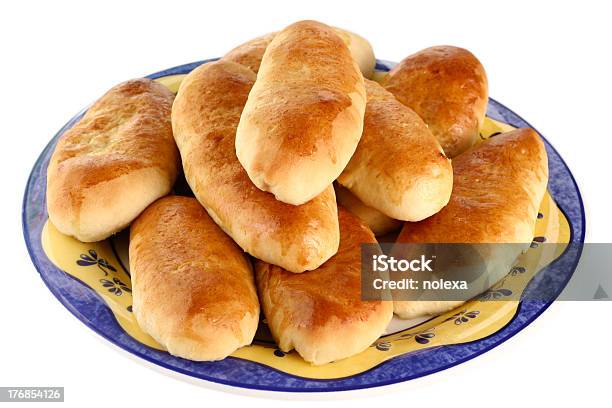 Kremówka - zdjęcia stockowe i więcej obrazów Bochenek chleba - Bochenek chleba, Bułka, Ciastko