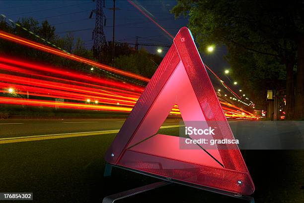 Warning Triangle Stockfoto und mehr Bilder von Warndreieck - Warndreieck, Nacht, Auto