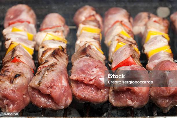 Oprzeć - zdjęcia stockowe i więcej obrazów Barbecue - Barbecue, Dym, Fotografika