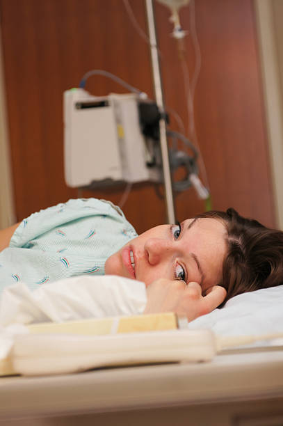 istock Girl Hospital 176856554
