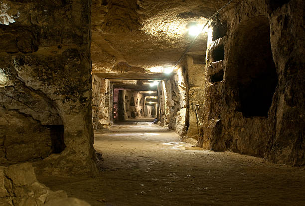 catacombe di san giovanni - catacomb foto e immagini stock