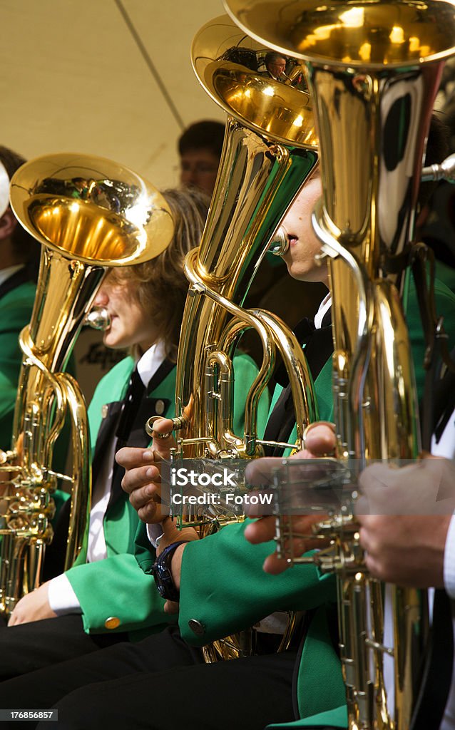 Tocando o tuba - Foto de stock de Brincar royalty-free