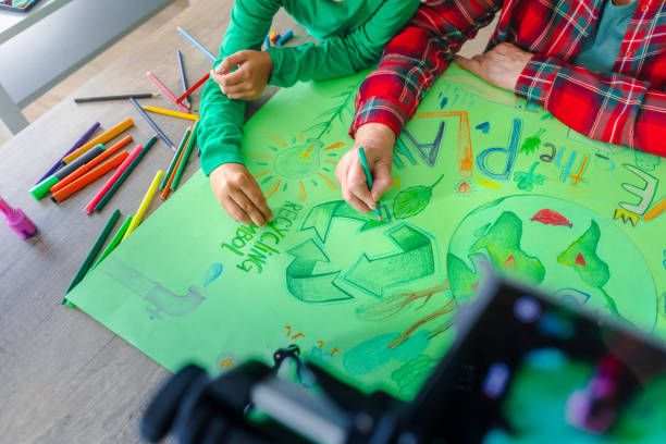 istock Online Art Class with a Senior Teacher 1768597690