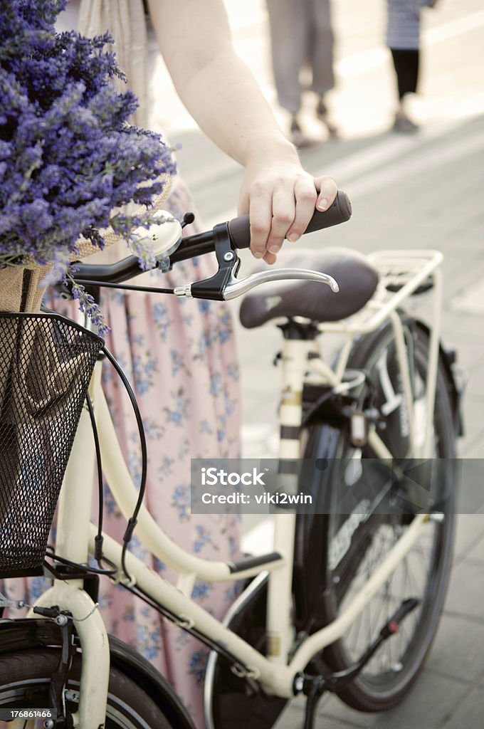 De bicicleta no verão - Foto de stock de Ciclismo royalty-free