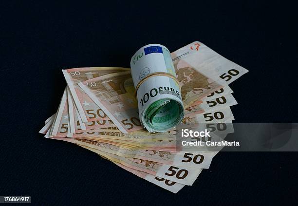 Euro - Fotografie stock e altre immagini di Rotolo di soldi - Rotolo di soldi, Simbolo dell'euro, Valuta dell'Unione Europea