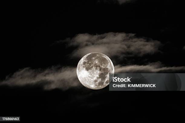 Lua Cheia - Fotografias de stock e mais imagens de Conceito - Conceito, Cratera de meteoro, Céu